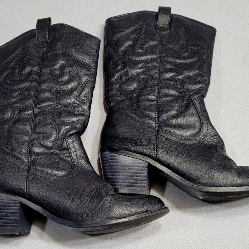 Western Style Heeled Boots